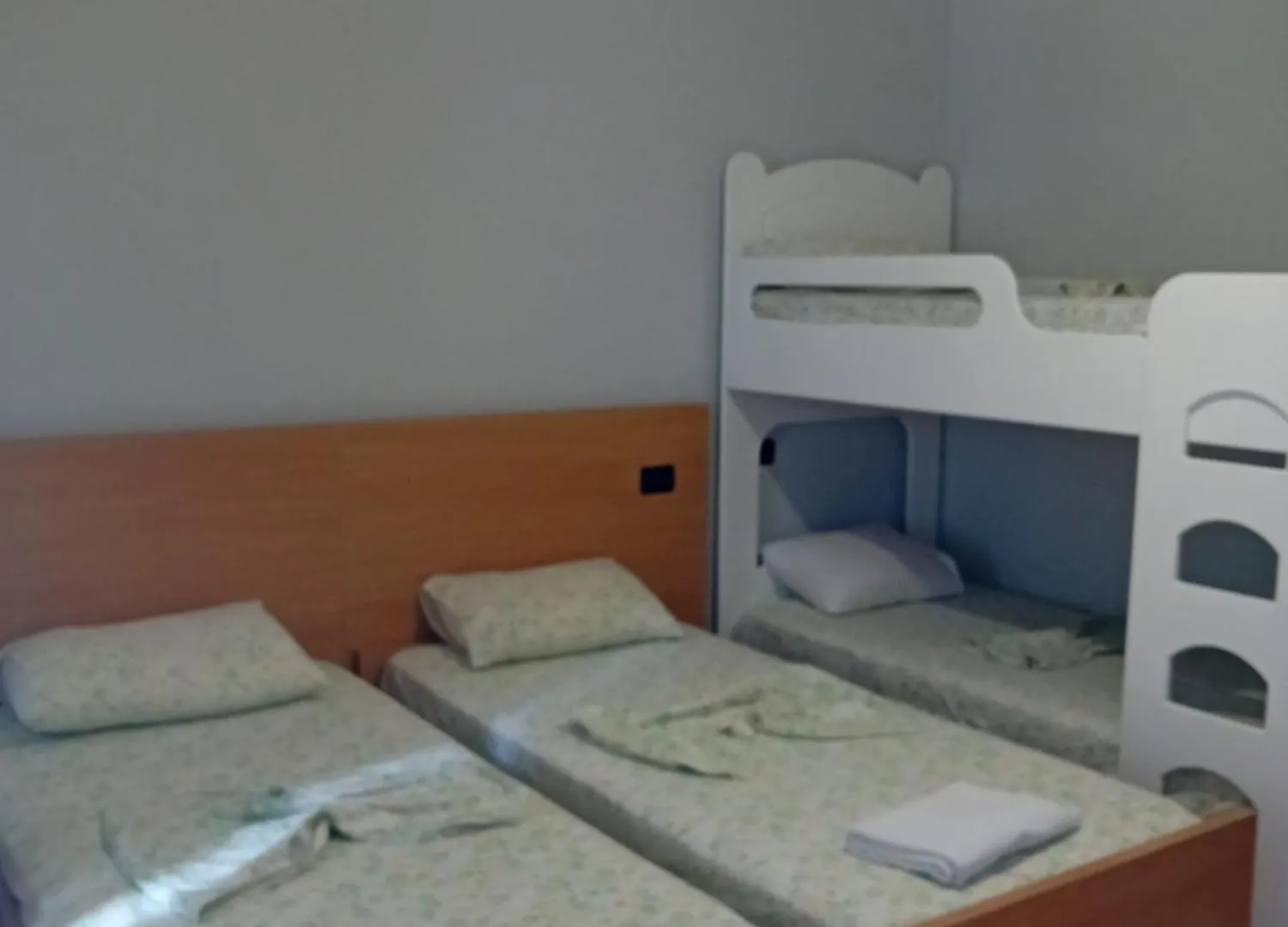 Zina Rooms 1 Minute Away From The Beach دراس