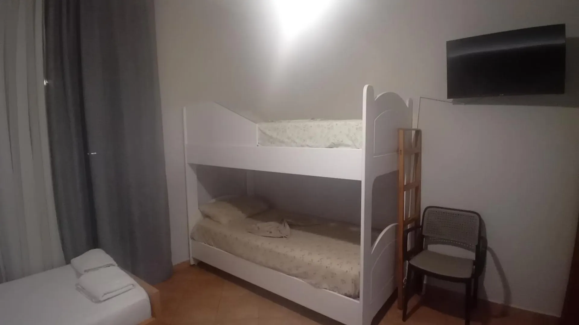 Zina Rooms 1 Minute Away From The Beach Дуррес Албания